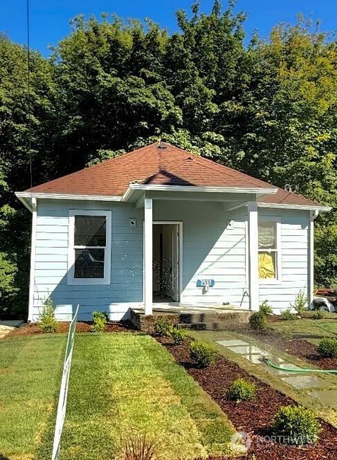 Photo of 7537 S Dillard Avenue, Concrete, WA 98237 (MLS # 2422408)
