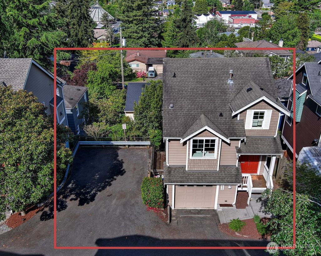 Photo of 3030 31st Avenue W, Seattle, WA 98199 (MLS # 2524630)