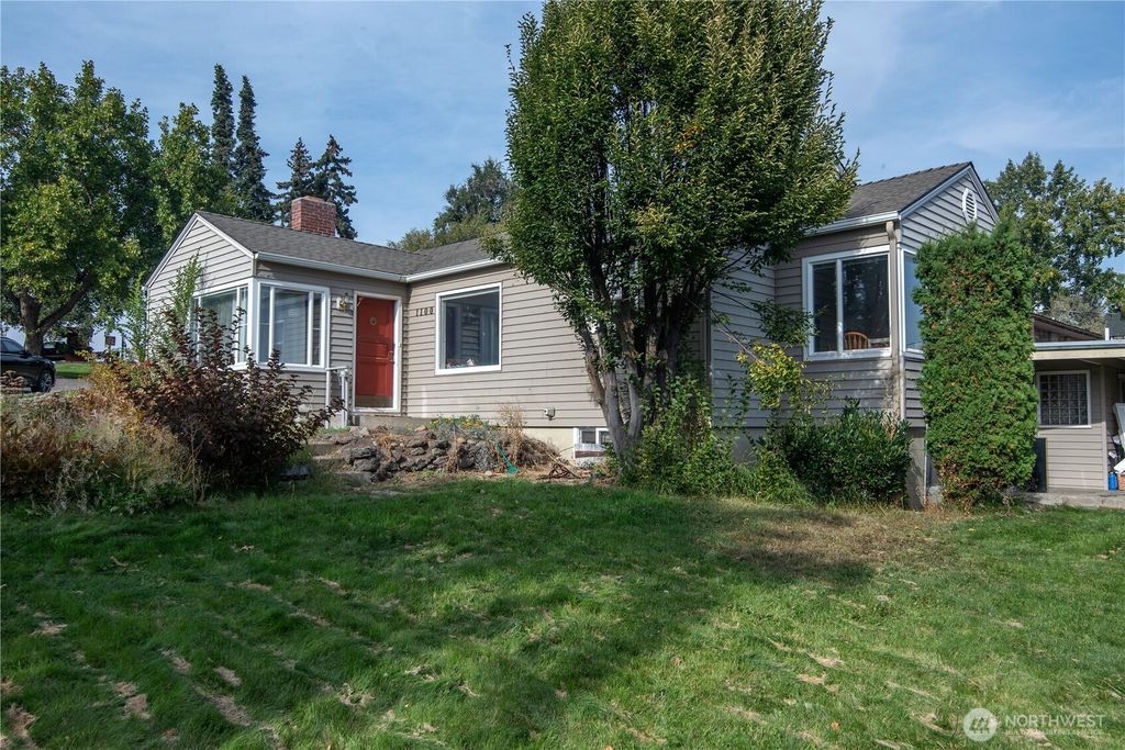 Photo of 1100 Craig Avenue, Ellensburg, WA 98926 (MLS # 2443825)