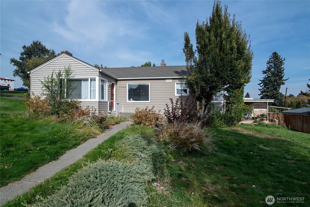 Photo of 1100 Craig Avenue, Ellensburg, WA 98926 (MLS # 2443825)