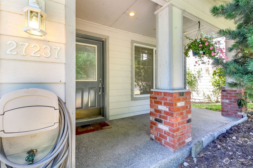 Photo of 27237 33rd Avenue S, Auburn, WA 98001 (MLS # 2145492)