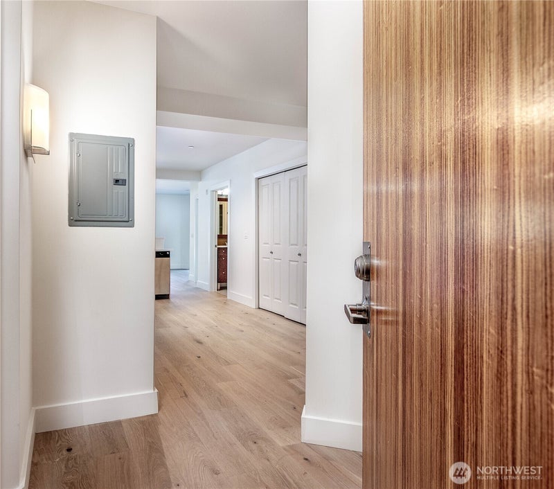 159 Denny Way 208