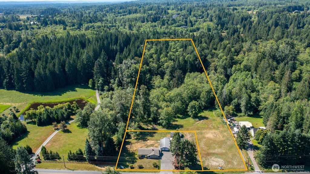 Photo of 412 172nd Street NE, Arlington, WA 98223 (MLS # 2404223)