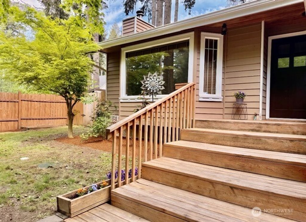 Photo of 3546 longhorn Dr, Bremerton, WA 98312 (MLS # 2517083)