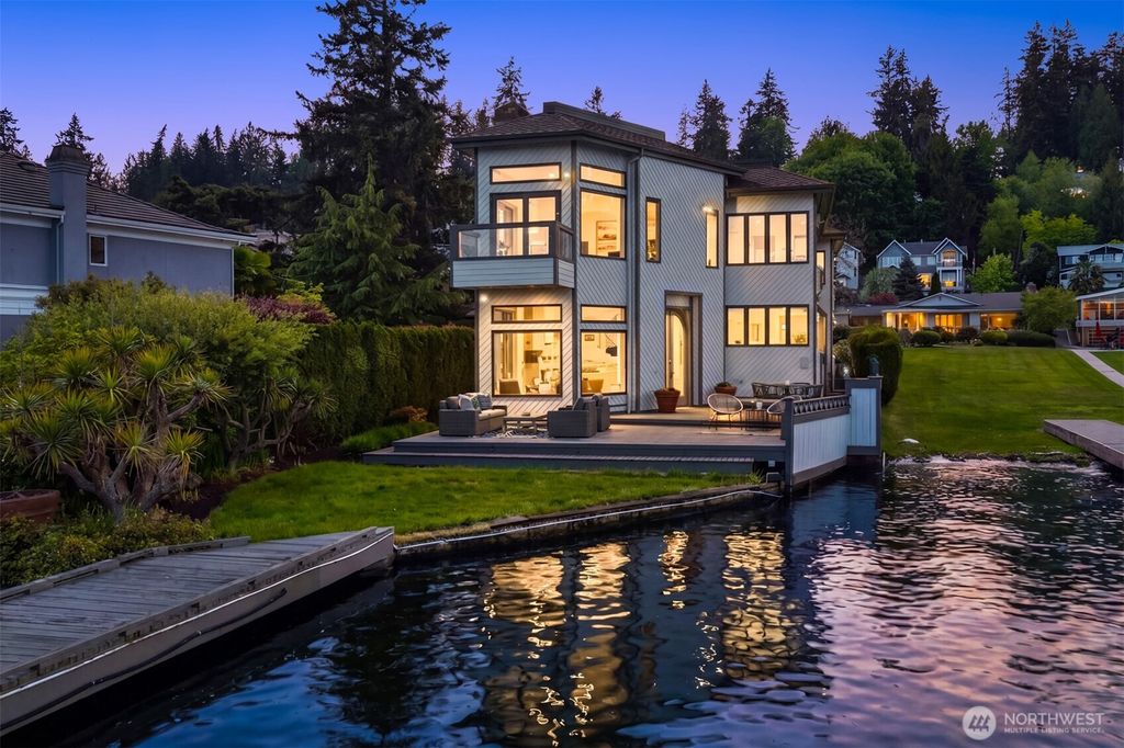 Photo of 8503 NE Juanita Drive, Kirkland, WA 98034 (MLS # 2518498)