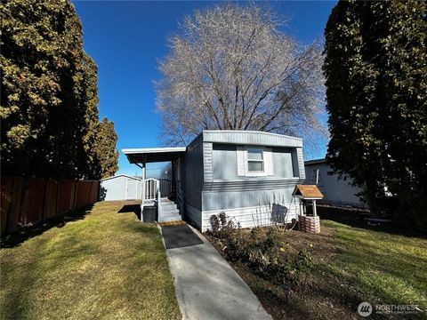 Photo of 3131 W Wapato Drive #53, Moses Lake, WA 98837 (MLS # 2545591)
