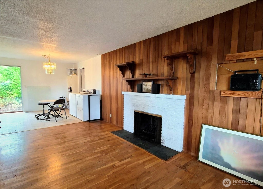 Photo of 9838 S 210th Place, Kent, WA 98031 (MLS # 2587676)