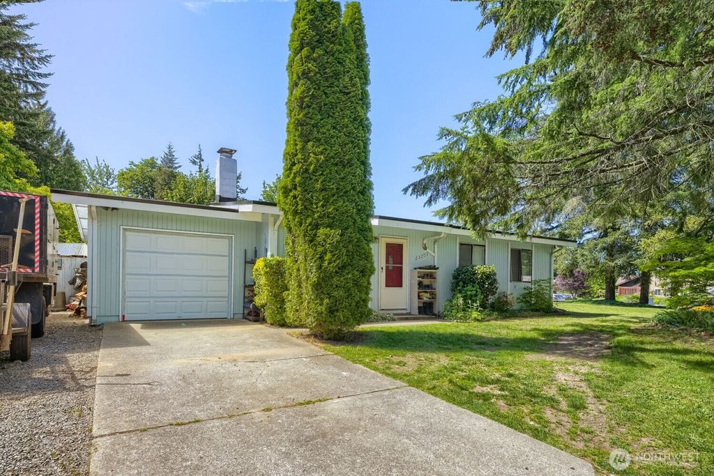 Photo of 23205 125th Avenue SE, Kent, WA 98031 (MLS # 2528288)
