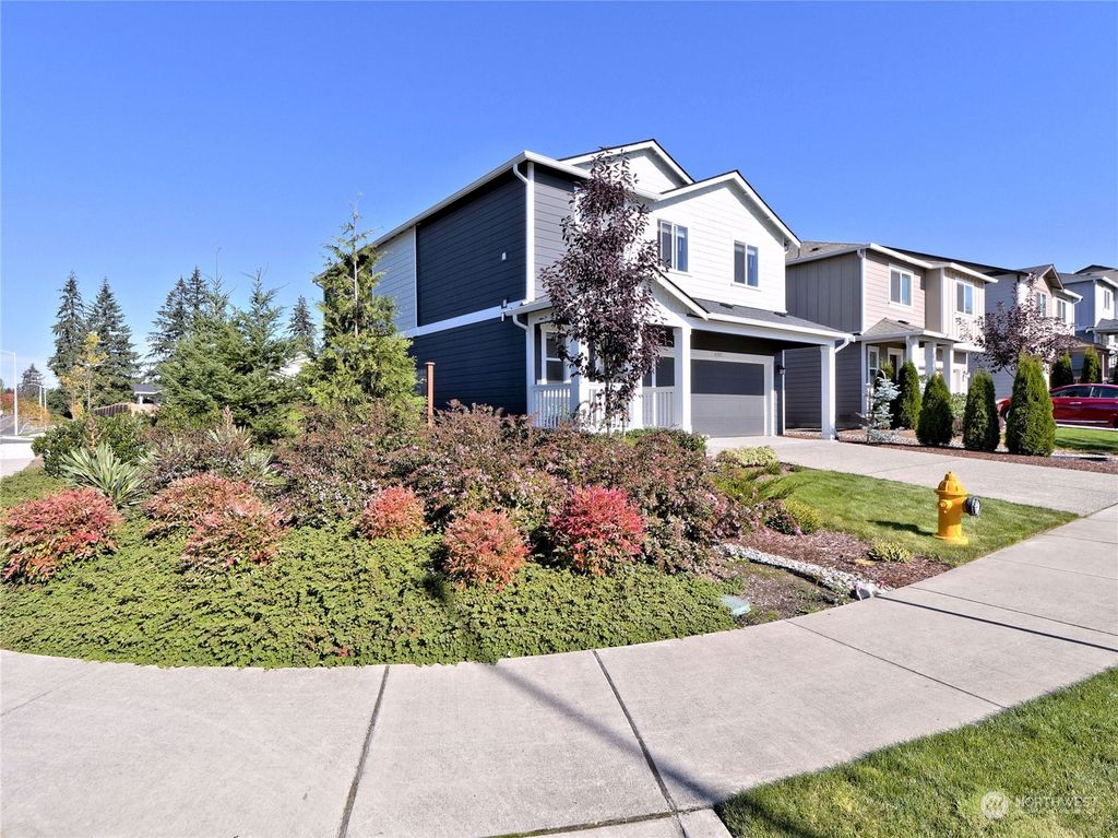 Photo of 8303 39th ST St NE, Marysville, WA 98270 (MLS # 2301055)