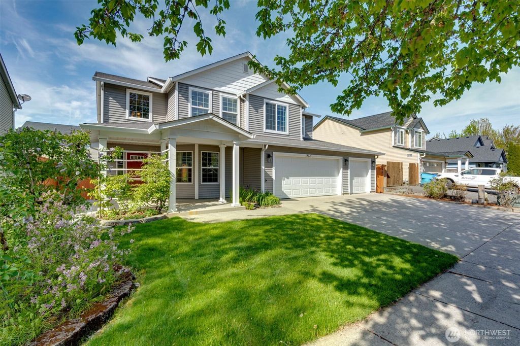 Photo of 1312 NW 9th Way, Battle Ground, WA 98604 (MLS # 2516184)