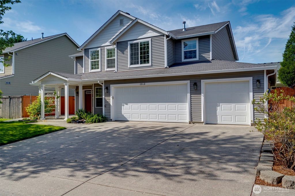 Photo of 1312 NW 9th Way, Battle Ground, WA 98604 (MLS # 2516184)