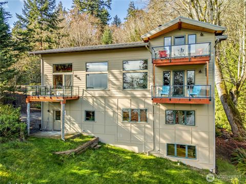 Photo of 191 Old Oak Bay Road, Port Hadlock, WA 98339 (MLS # 2486807)