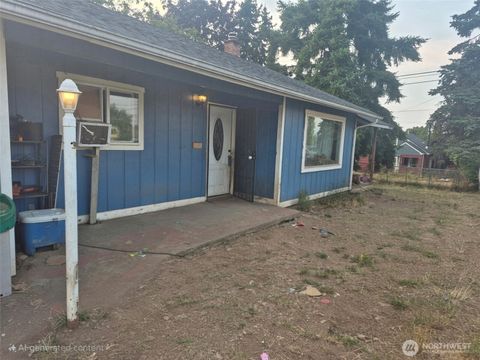 Photo of 1505 Division Street, Shelton, WA 98584 (MLS # 2421927)