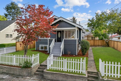 Photo of 1803 Harding Street, Enumclaw, WA 98022 (MLS # 2594421)