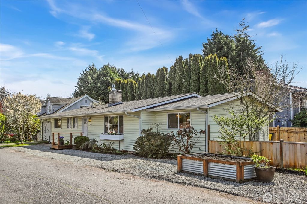 Photo of 1325 SW 147th Street, Burien, WA 98166 (MLS # 2356585)
