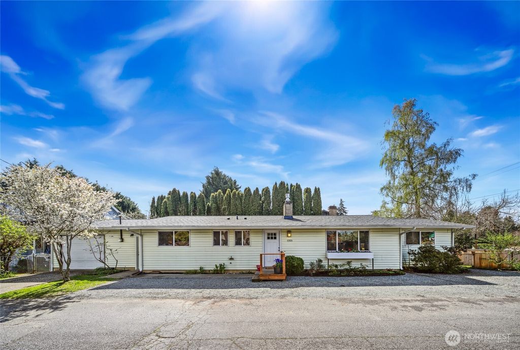 Photo of 1325 SW 147th Street, Burien, WA 98166 (MLS # 2356585)
