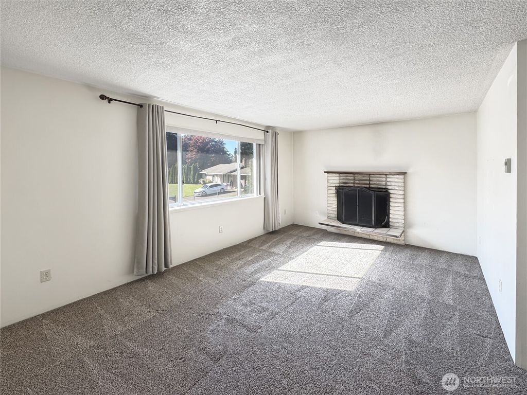 Photo of 12310 NE 32nd Street, Vancouver, WA 98682 (MLS # 2443428)