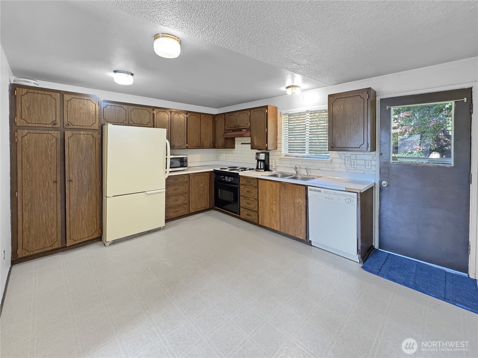 12310 NE 32nd Street