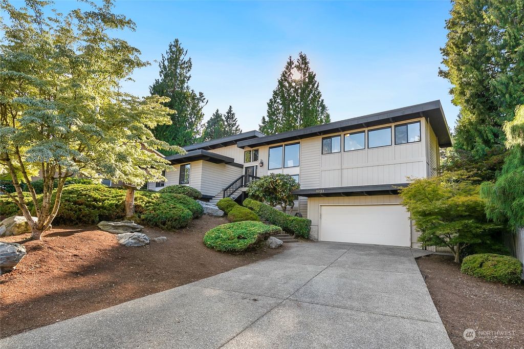 Photo of 16911 150th Avenue SE, Renton, WA 98058 (MLS # 2292012)