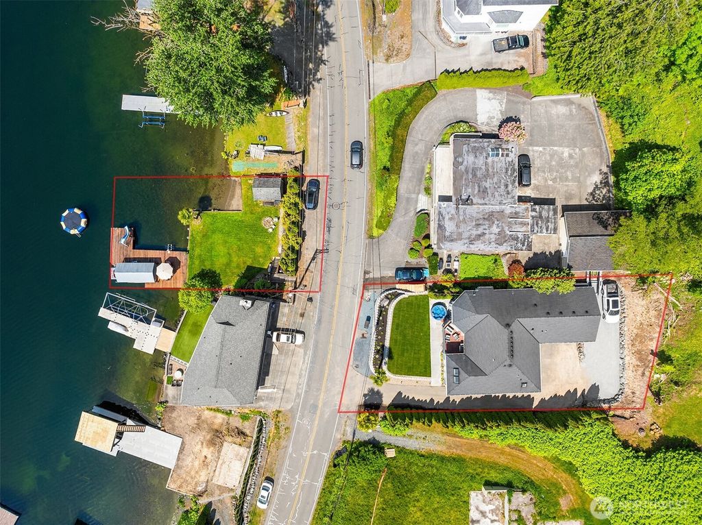Photo of 423 S Lake Stevens Road, Lake Stevens, WA 98258 (MLS # 2529363)