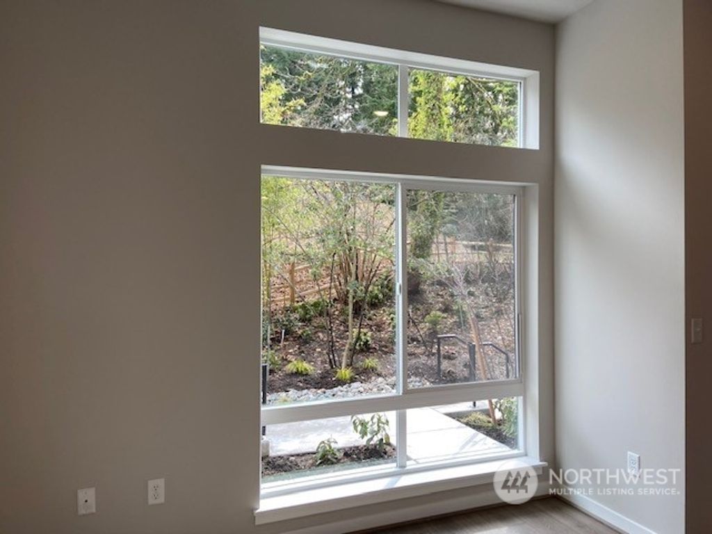Photo of 8321 NE 176th Court #102, Kenmore, WA 98028 (MLS # 2046098)