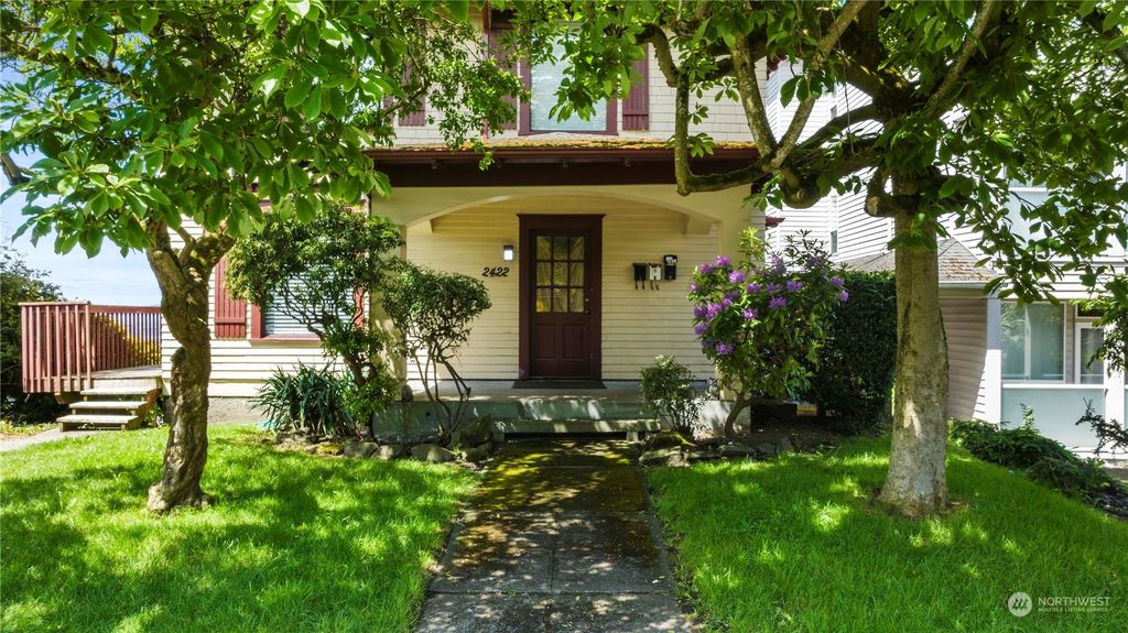 Photo of 2422 Grand Avenue, Everett, WA 98201 (MLS # 2242249)