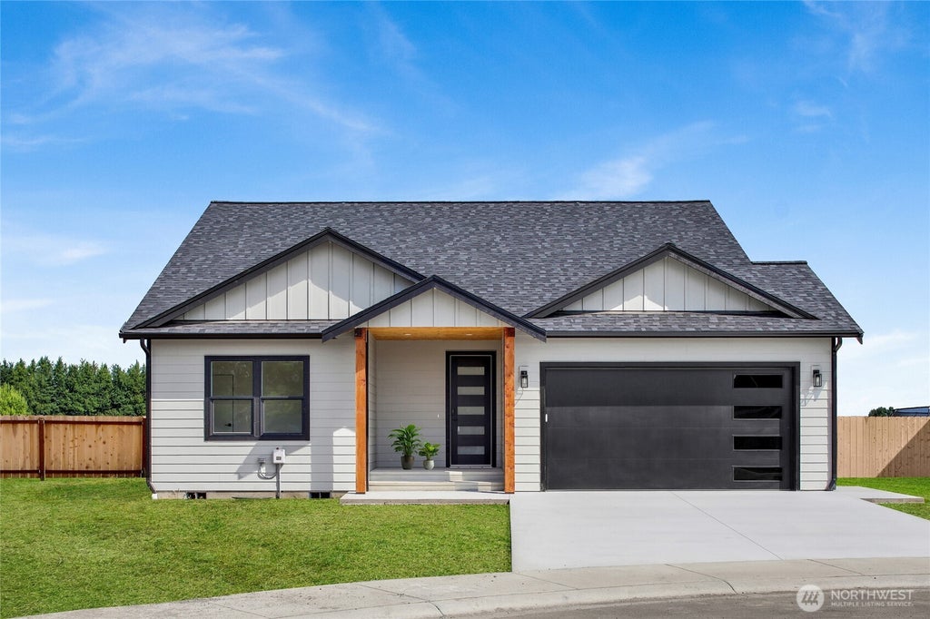 Photo of 416 W 4th Street, Everson, WA 98247 (MLS # 2561256)