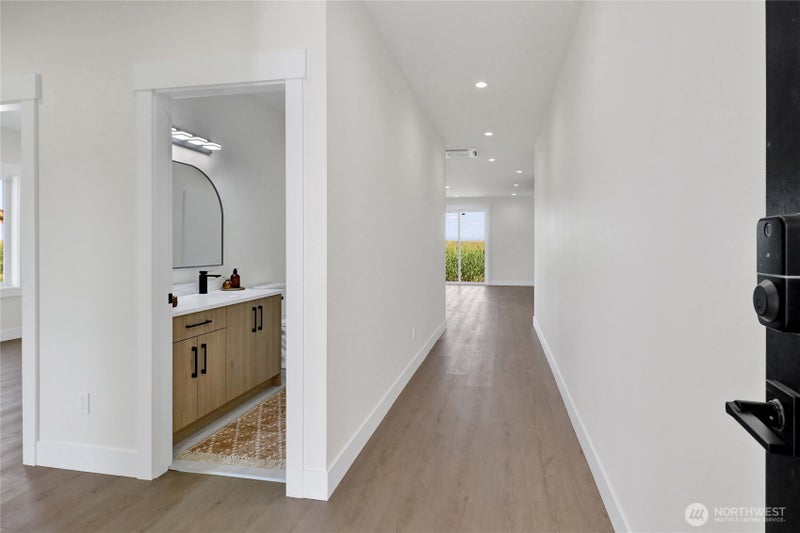 416 W 4th Street