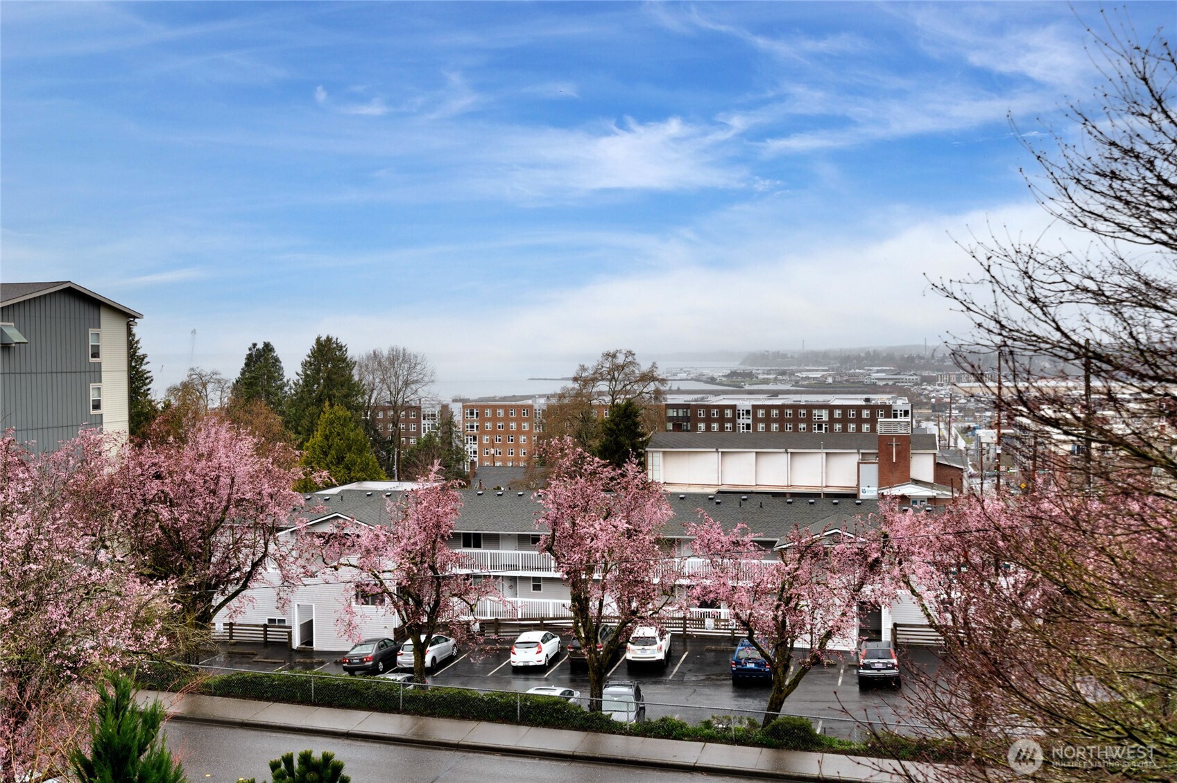 924 N Garden Street 201