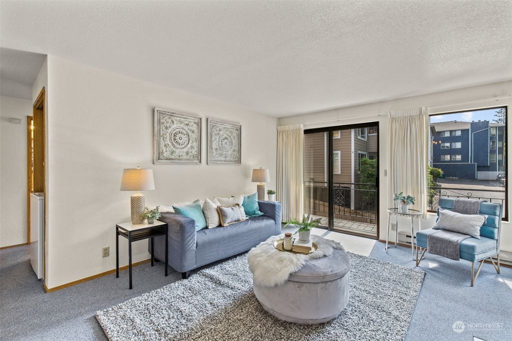 Photo of 12033 15th Avenue NE #103, Seattle, WA 98125 (MLS # 1996145)
