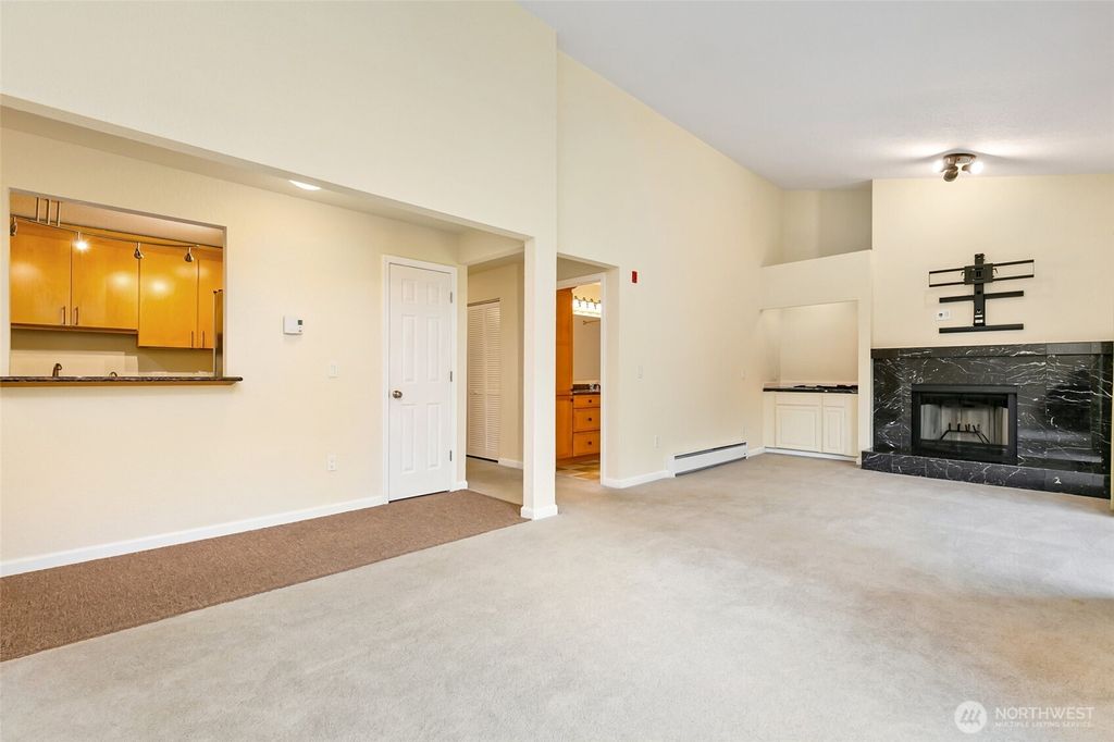 Photo of 13620 NE 7th Street #F14, Bellevue, WA 98005 (MLS # 2491919)