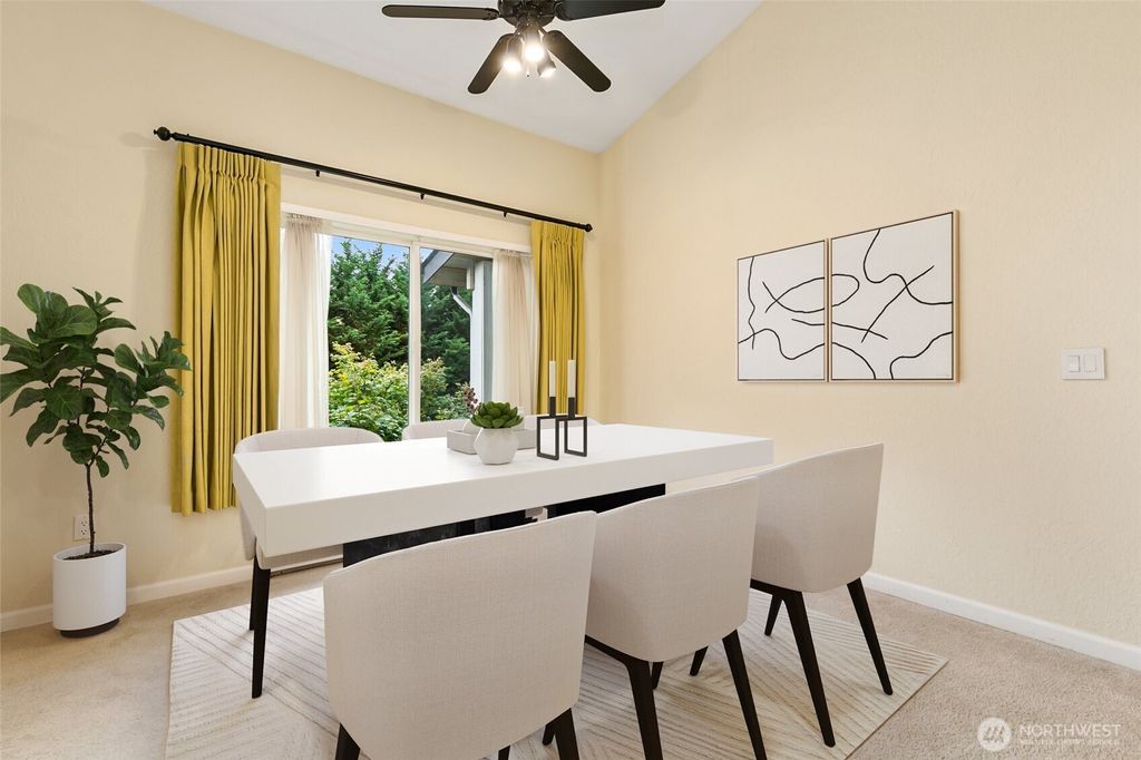 Photo of 13620 NE 7th Street #F14, Bellevue, WA 98005 (MLS # 2491919)