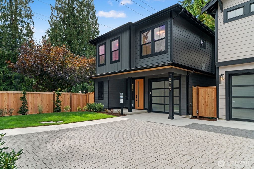 Photo of 8007 131st Place NE, Kirkland, WA 98033 (MLS # 2454285)