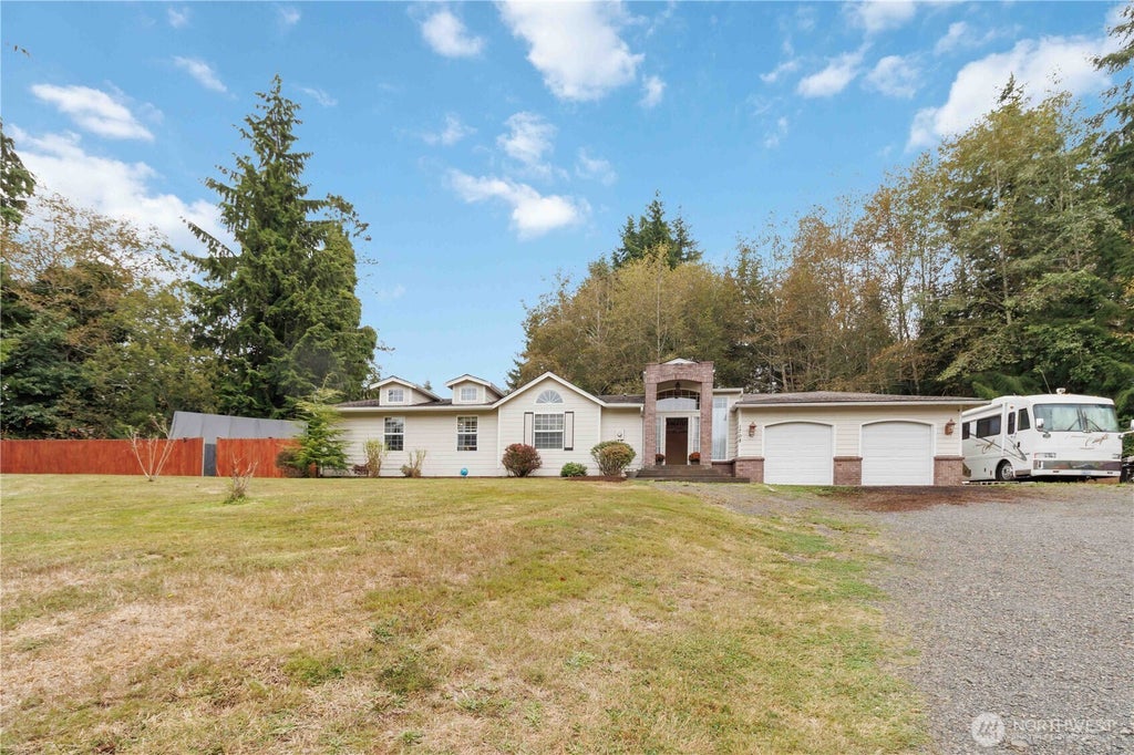 Photo of 1708 S Evans Street, Aberdeen, WA 98520 (MLS # 2585109)