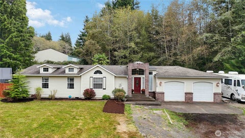 Photo of 1708 S Evans Street, Aberdeen, WA 98520 (MLS # 2585109)