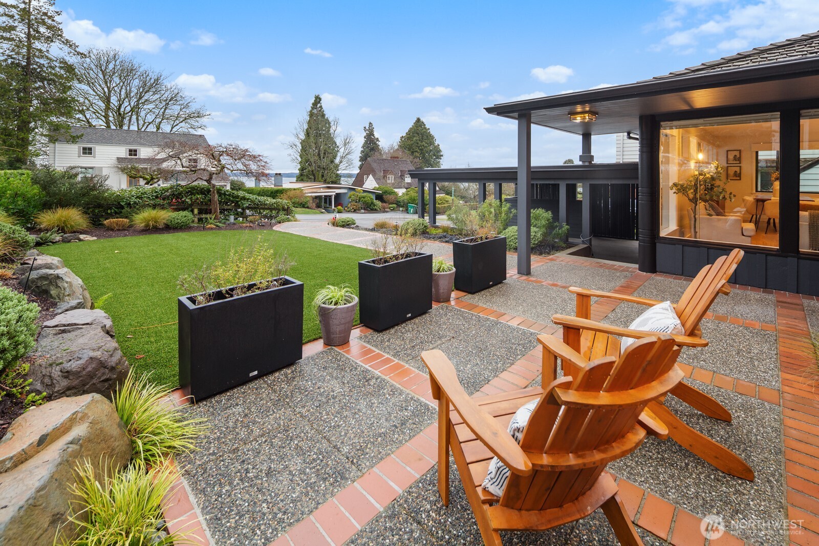 10528 15th Avenue NW