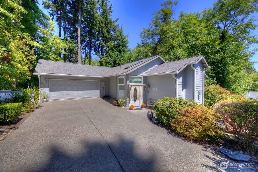 Photo of 5607 178TH Street SW, Lynnwood, WA 98037 (MLS # 2358455)