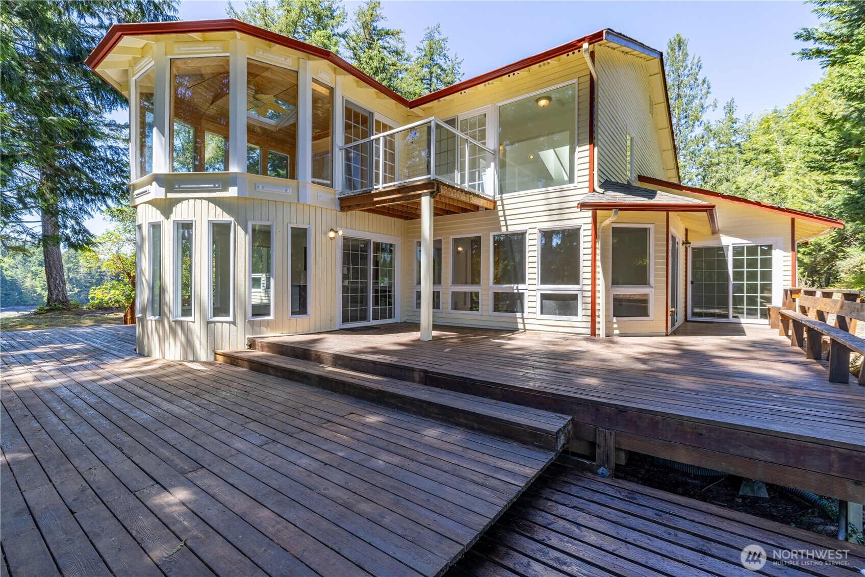 121 SE Emerald Drive