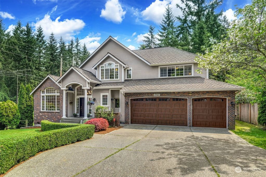 Photo of 13545 NE 54th Place, Bellevue, WA 98005 (MLS # 2070020)
