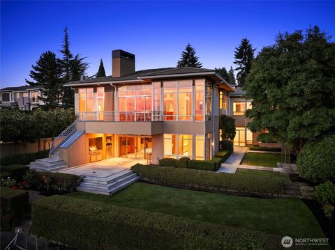 Photo of 5511 104th Avenue NE, Kirkland, WA 98033 (MLS # 2402970)