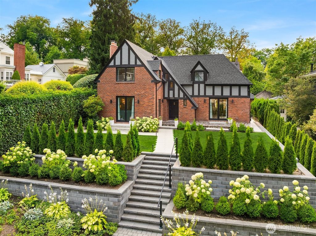 Photo of 1111 37th Avenue E, Seattle, WA 98112 (MLS # 2496112)