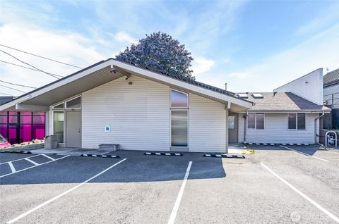 5916 6th Avenue Tacoma WA 98406