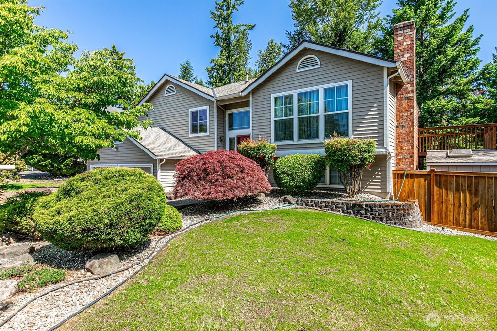 Photo of 4314 NE 1st Place, Renton, WA 98059 (MLS # 2382923)