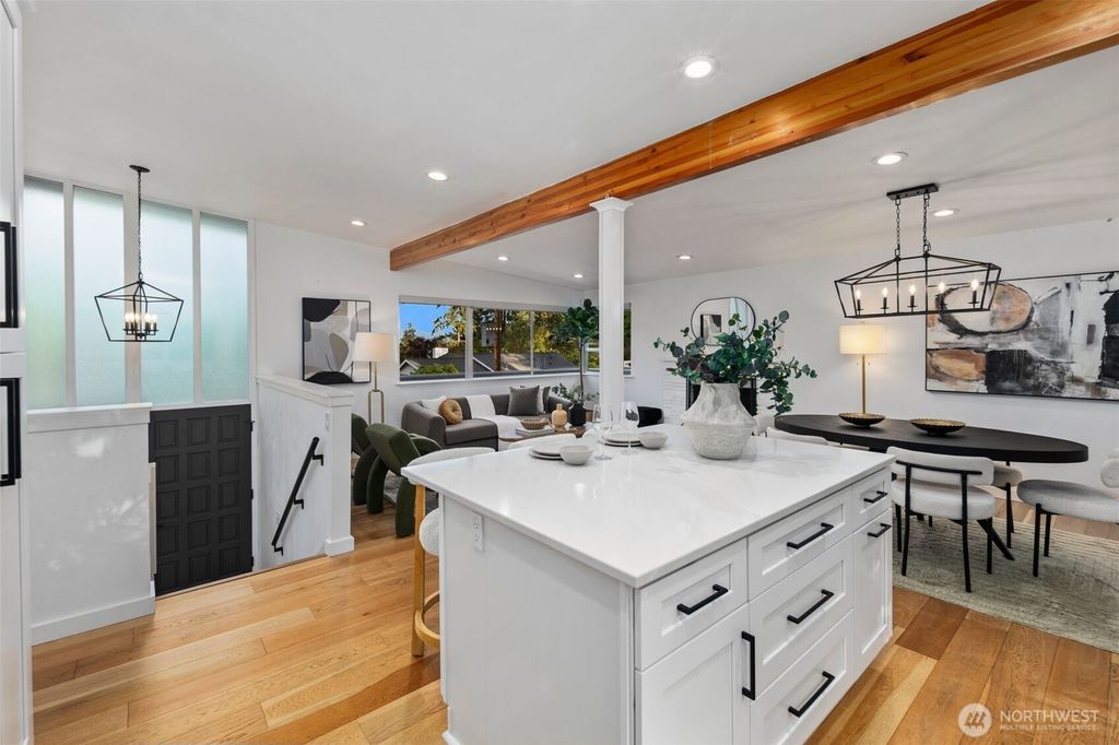 Photo of 201 165th Avenue NE, Bellevue, WA 98008 (MLS # 2439329)