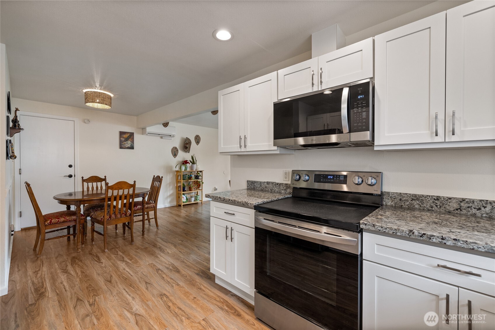 3724 N Villard Street