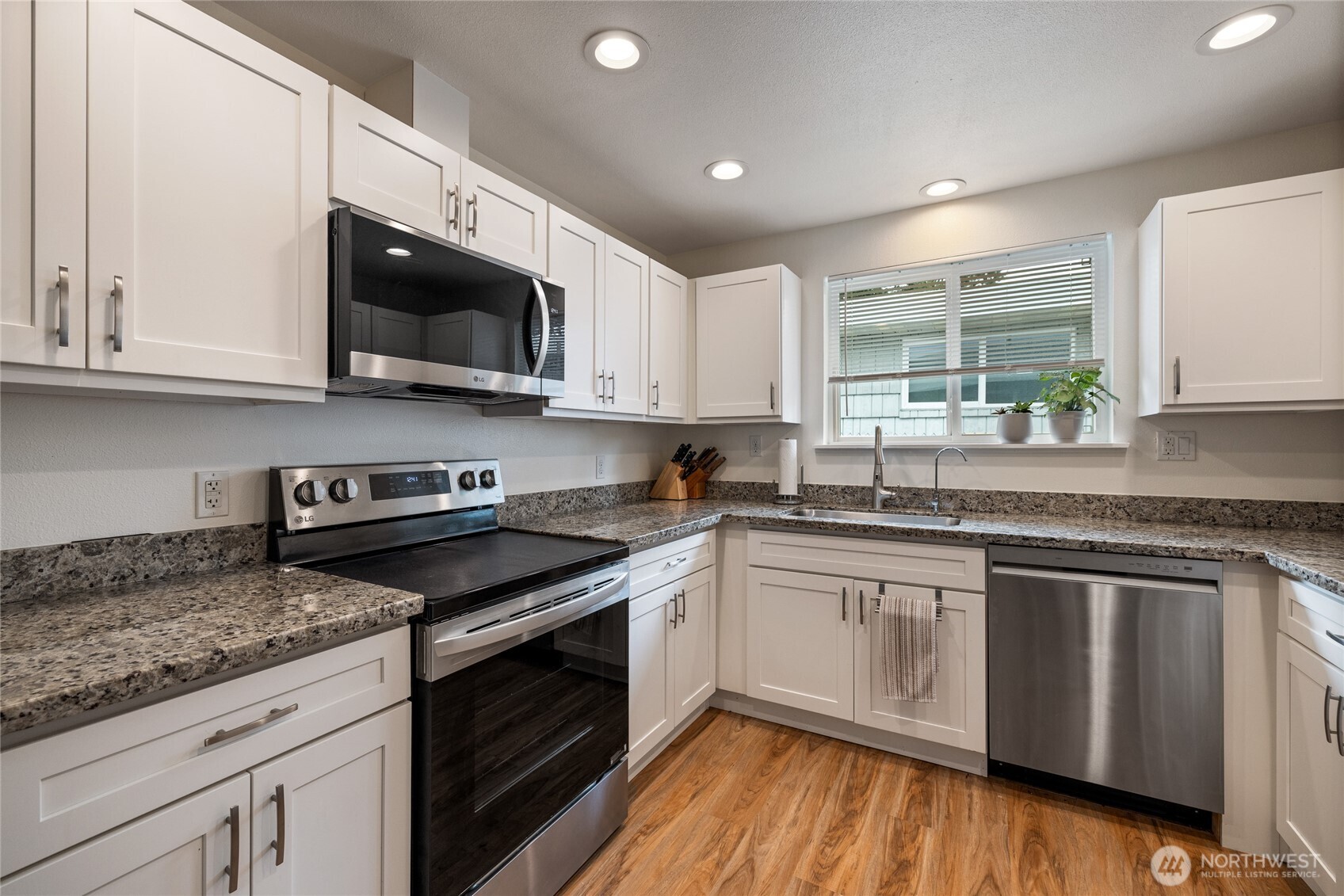 3724 N Villard Street