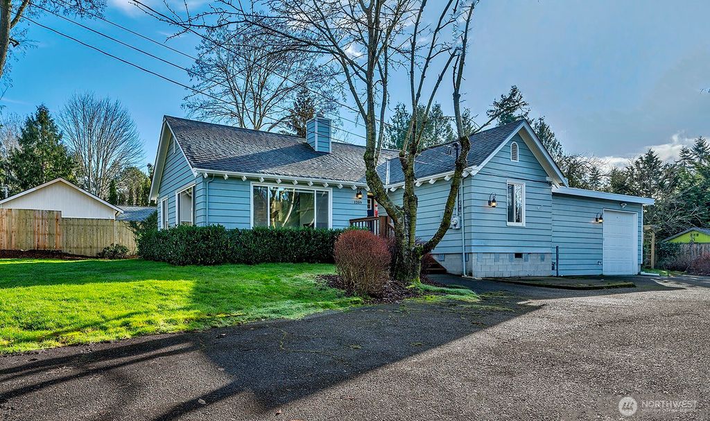 Photo of 1209 NE 155th Street, Shoreline, WA 98155 (MLS # 2495890)