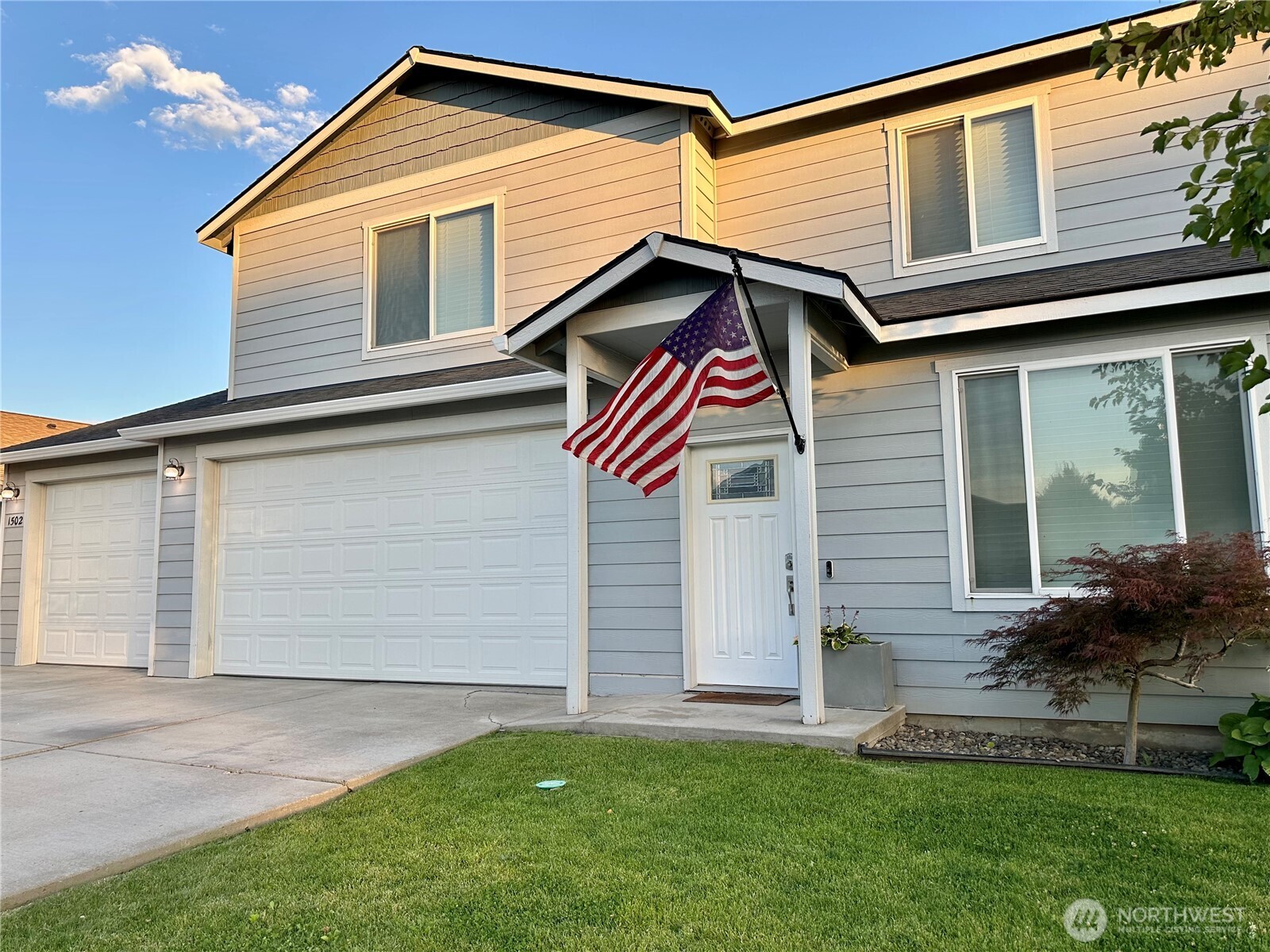1502 E Spokane Avenue