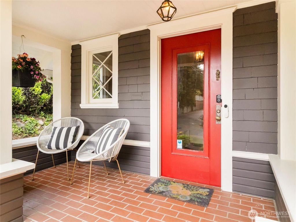 Photo of 1714 E Prospect Street, Seattle, WA 98112 (MLS # 2347960)