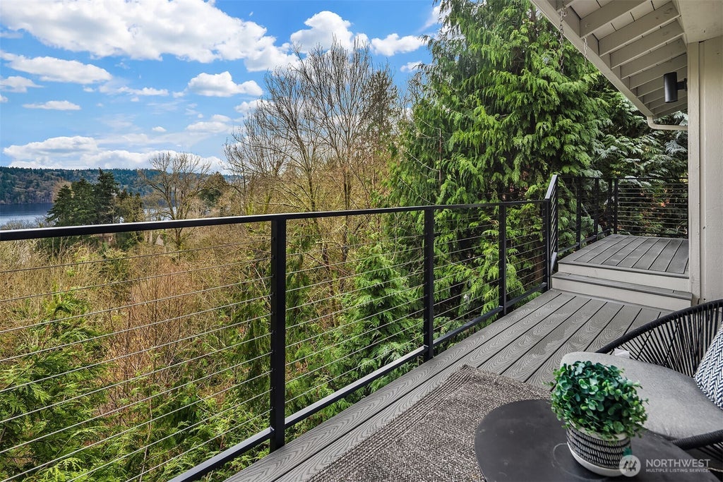 Photo of 14214 Westwood Place NE, Seattle, WA 98125 (MLS # 2588730)